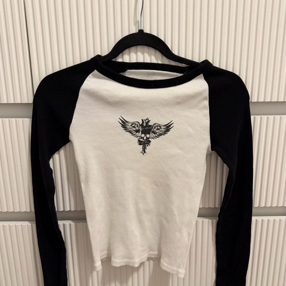 Brandy Melville Black and White Graphic Long Sleeve Tee